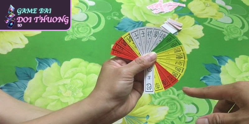 Luật chơi bài Tứ Sắc quy định về cách xếp các quân hợp lệ